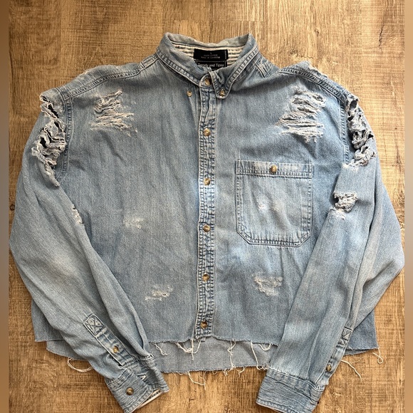 Trendy and tipsy Beer Drinkin Babe Long-sleeve button down - Picture 2 of 5